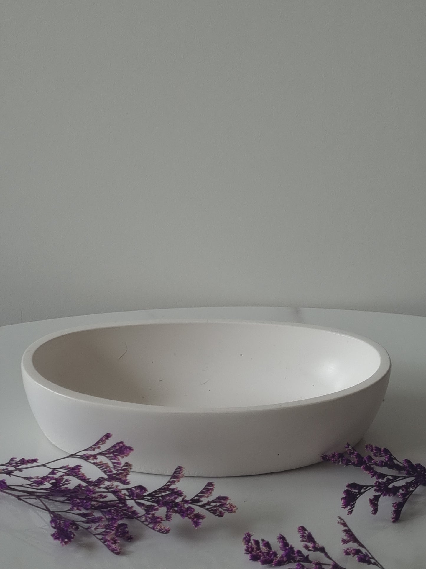 Soft Arc Oval Jesmonite Candle